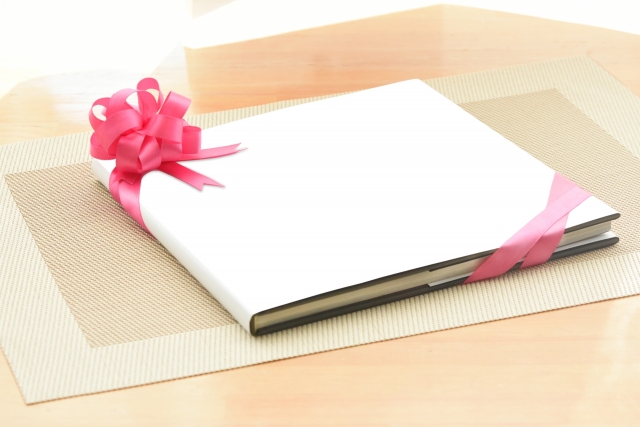 結婚式や出産記念品のイメージ